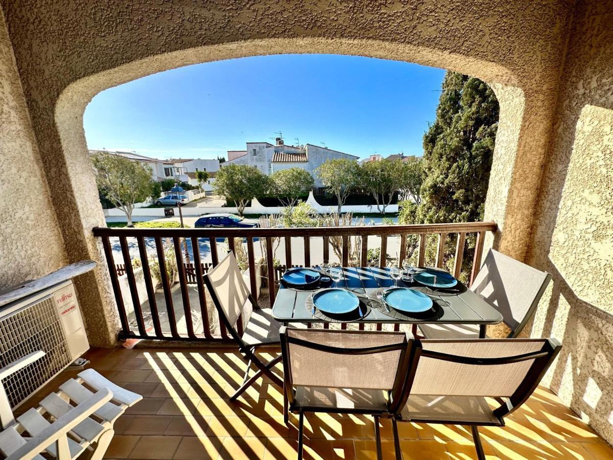 Appartement Duplex 4Pers Climatise - Locations Vld Camargue Saintes-Maries-de-la-Mer Esterno foto