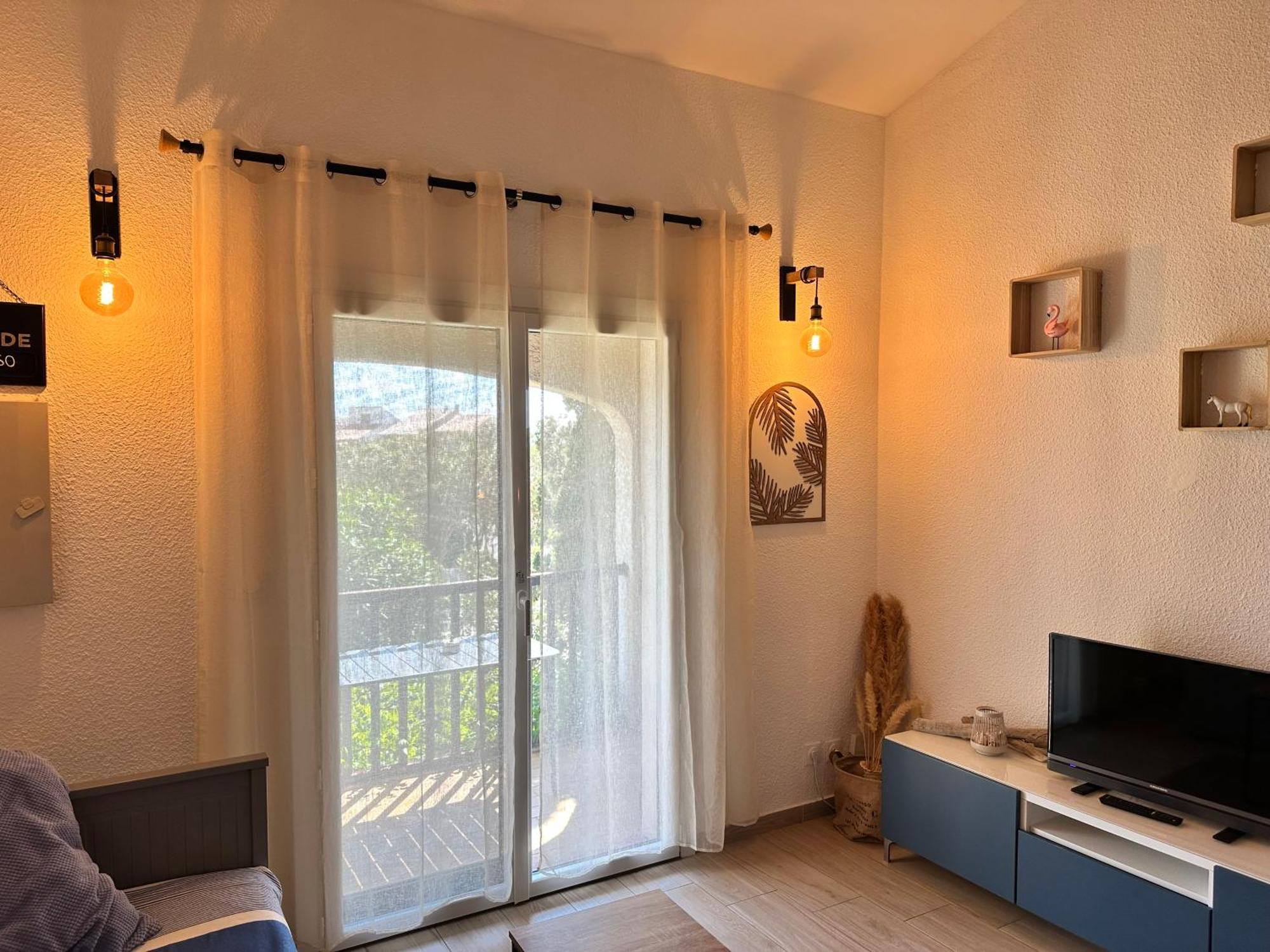 Appartement Duplex 4Pers Climatise - Locations Vld Camargue Saintes-Maries-de-la-Mer Esterno foto