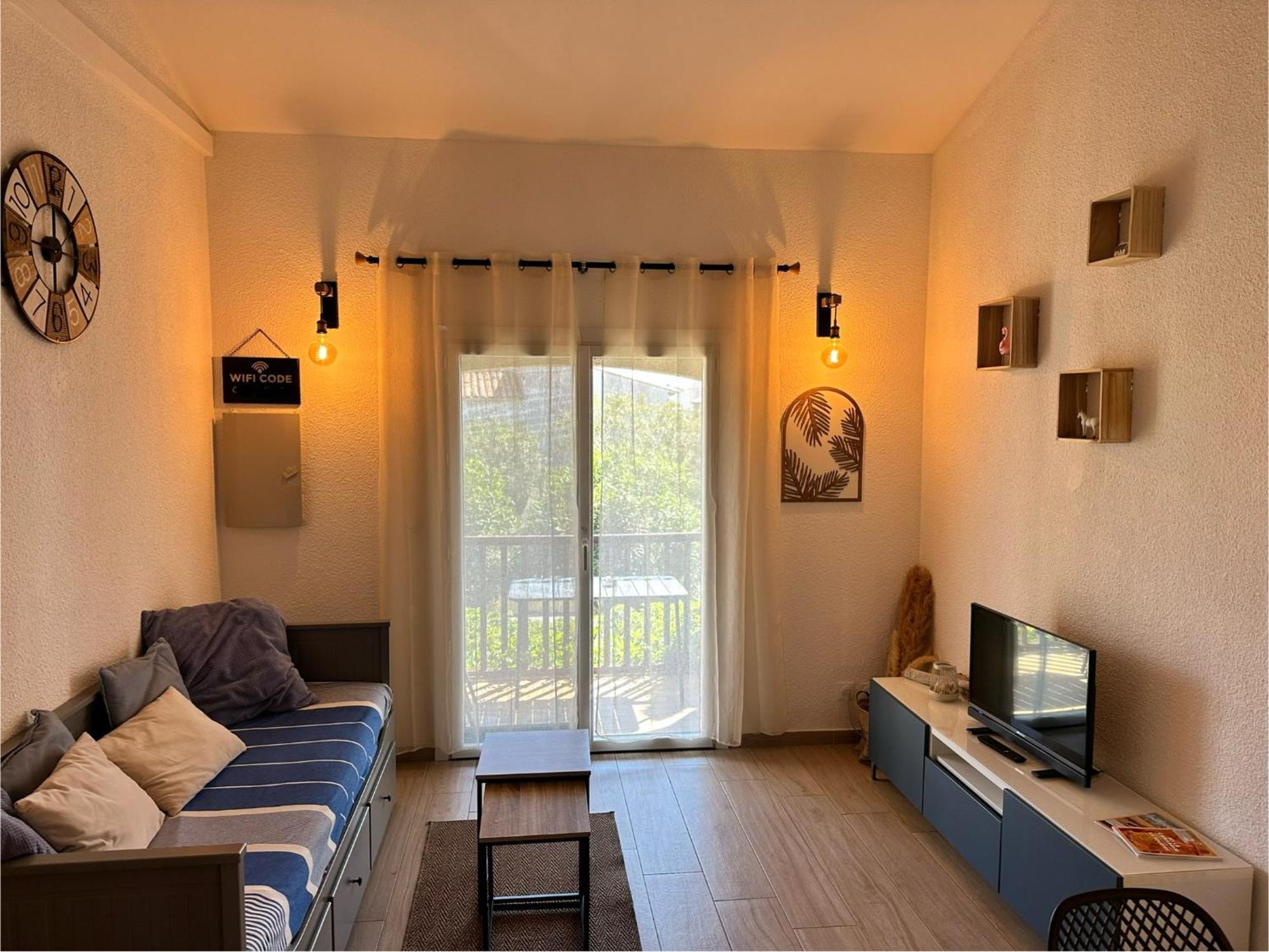 Appartement Duplex 4Pers Climatise - Locations Vld Camargue Saintes-Maries-de-la-Mer Esterno foto